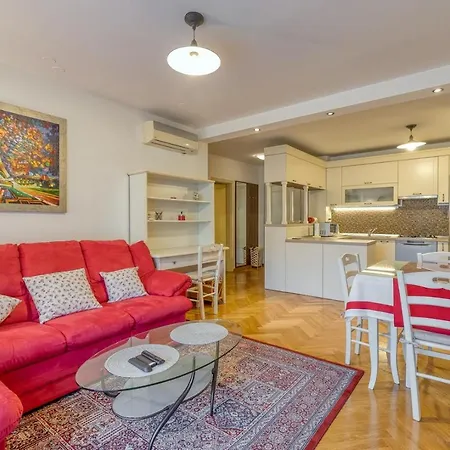 Apartment Lila