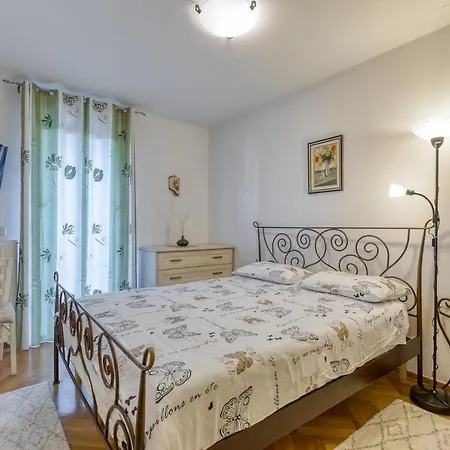Lila Apartment Porec