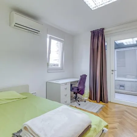 Lila Apartment *
